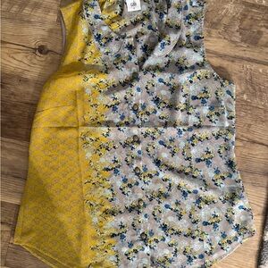 Women's Floral Yellow and Gray Top size m
